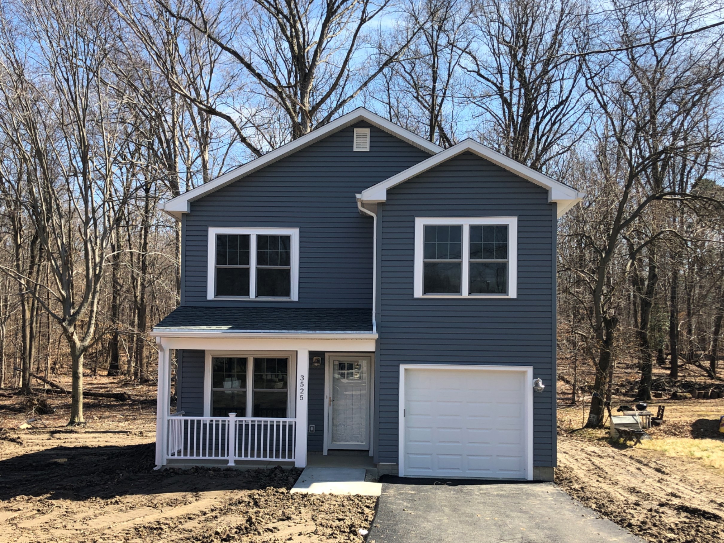 3525 Oak Road Exterior